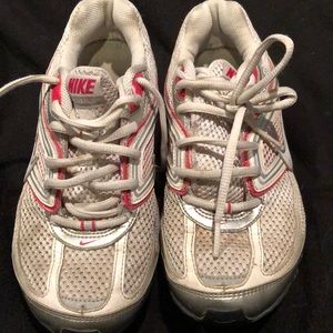 Nike women’s sneakers